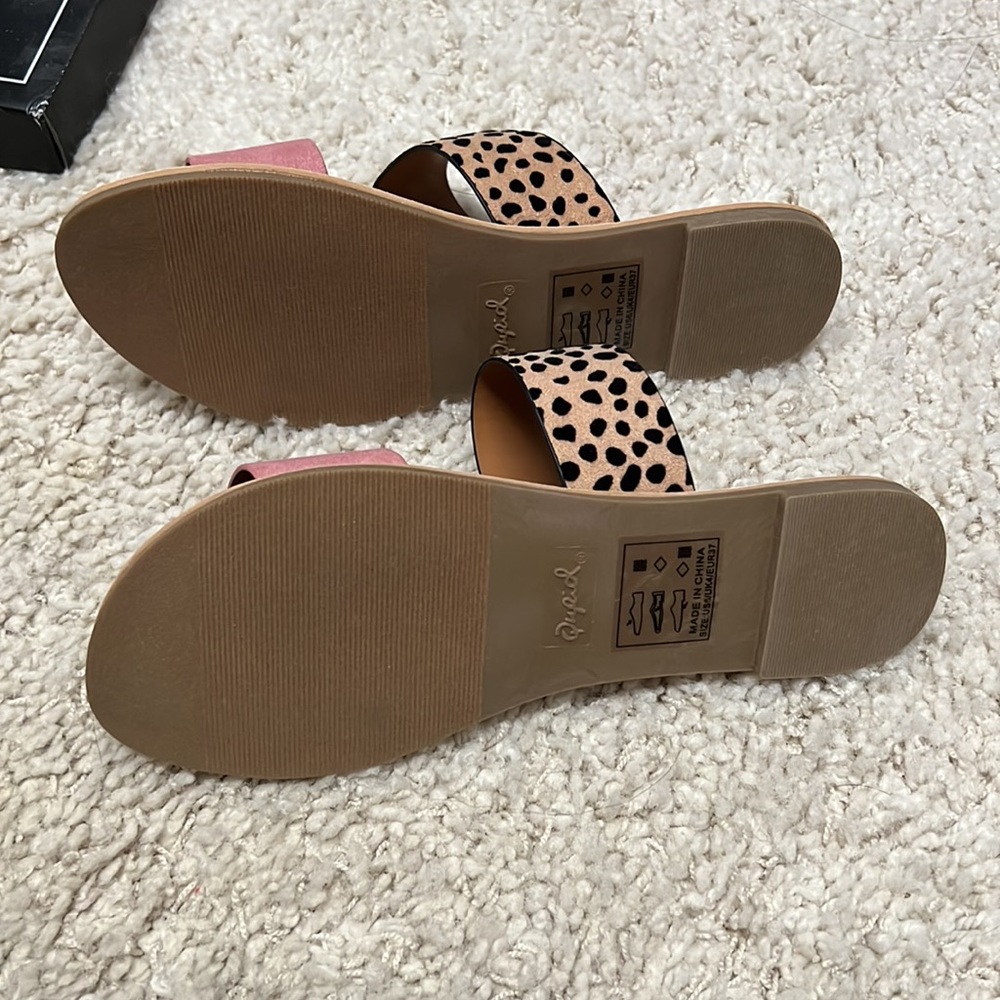 Sandals - Picture 2 of 3